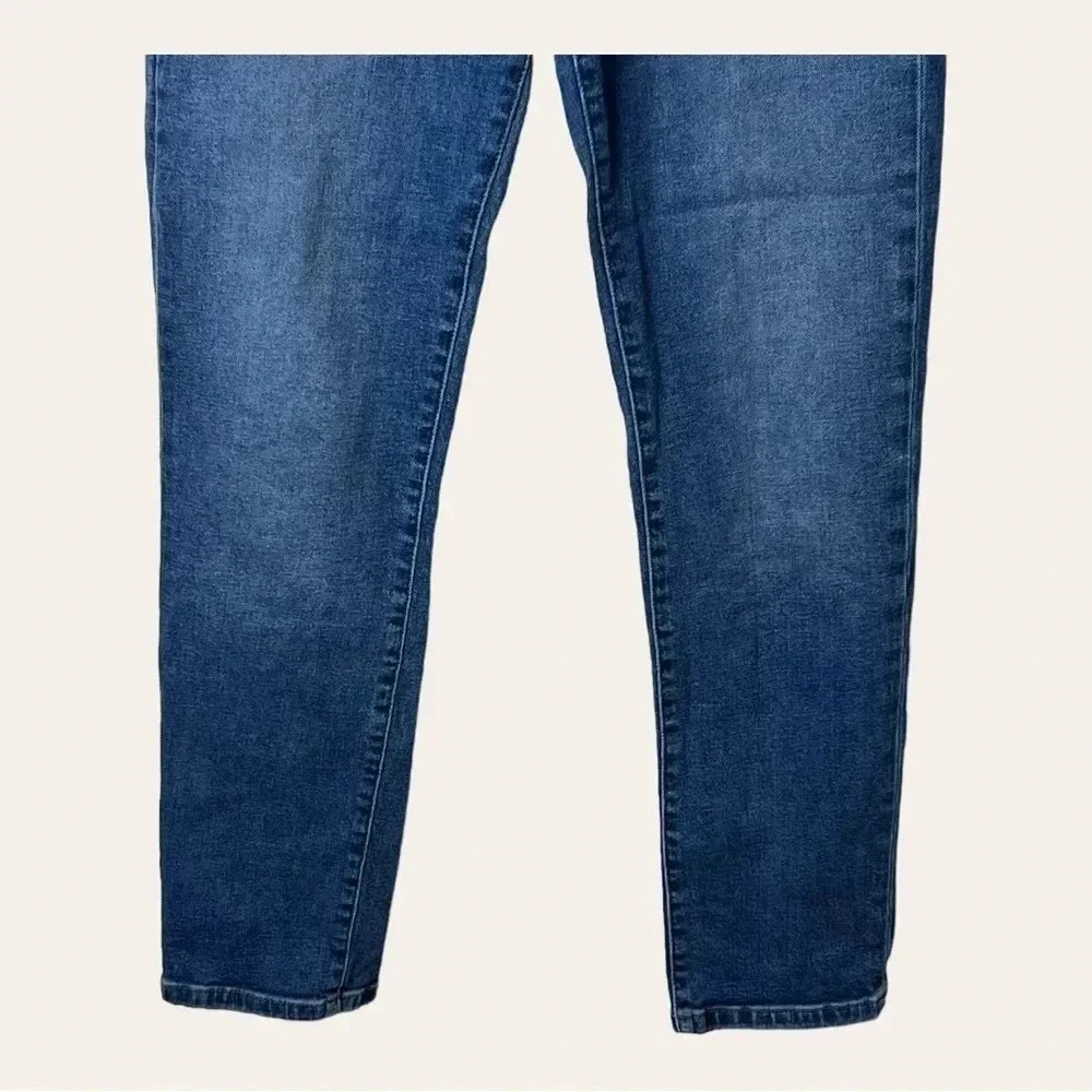 0433W. JOE’S JEANS DENIM JEANS STRAIGHT LEG SIZE 28 MEDIUM WASH DENIM IN‎ COLOR - Picture 4 of 10